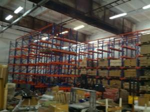  Heavy Duty Industrial Warehouse Drive In Racking System 800 - 1400mm Width Manufactures