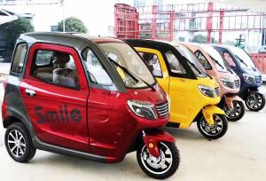  Silent Enclosed 1500W Passenger Electric Tricycle Manufactures