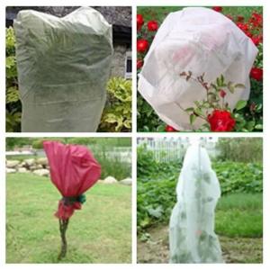 China Garden Plant Protection Bag Polypropylene Non Woven Fabric Breathable on sale