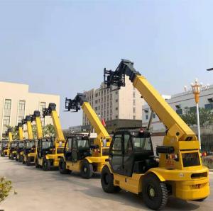 China Hydraulic Telescopic Handler Forklift Versatility Maneuverability on sale