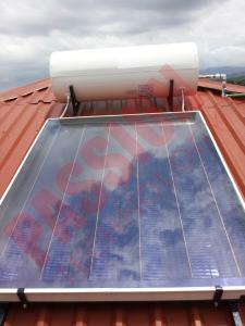 China Rooftop Pressurized Flat Plate Solar Water Heater , Solar Powered Heater Blue Film Coating on sale