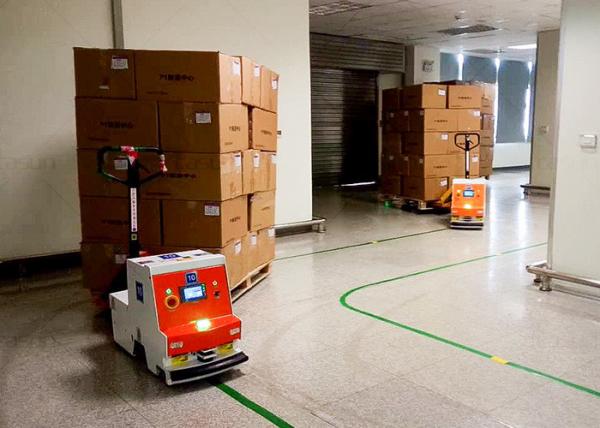 Quality AGV Automated Guided Robot , Automated Guided Tugger High Guiding Accuracy for sale