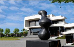  Customized Modern Abstract Sculpture , Metal Outdoor Abstract Yard Sculptures Manufactures