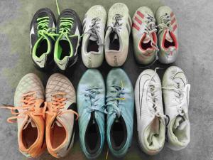  Leather Suede Mesh Used High End Shoes Second Hand Branded Soccer Shoes Manufactures