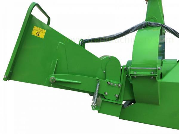 Quality PTO Driven Bx92r Tractor Wood Chipper Hydraulic With 4 Blades High Efficiency for sale