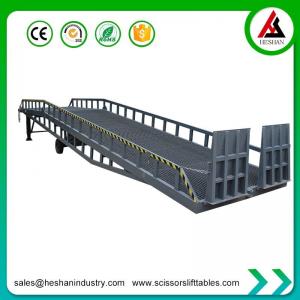  12 Ton Mobile Loading Dock Equipment Warehouse Loading Dock Hydraulic Ramp Manufactures